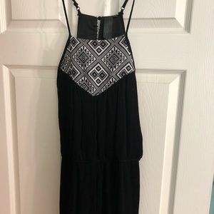 Black & white romper Sz L